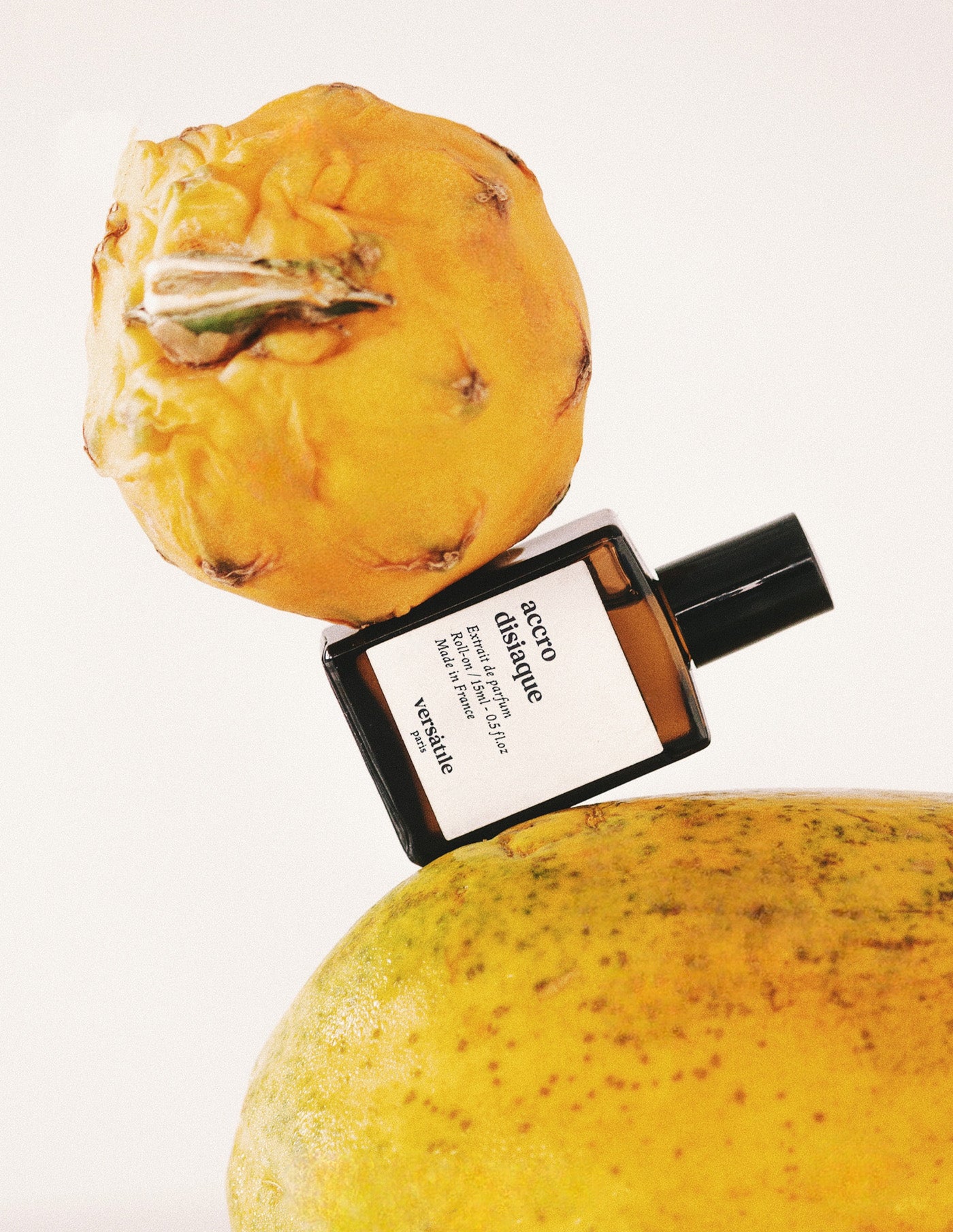 Acro Disiaque Perfume, Versatile Paris