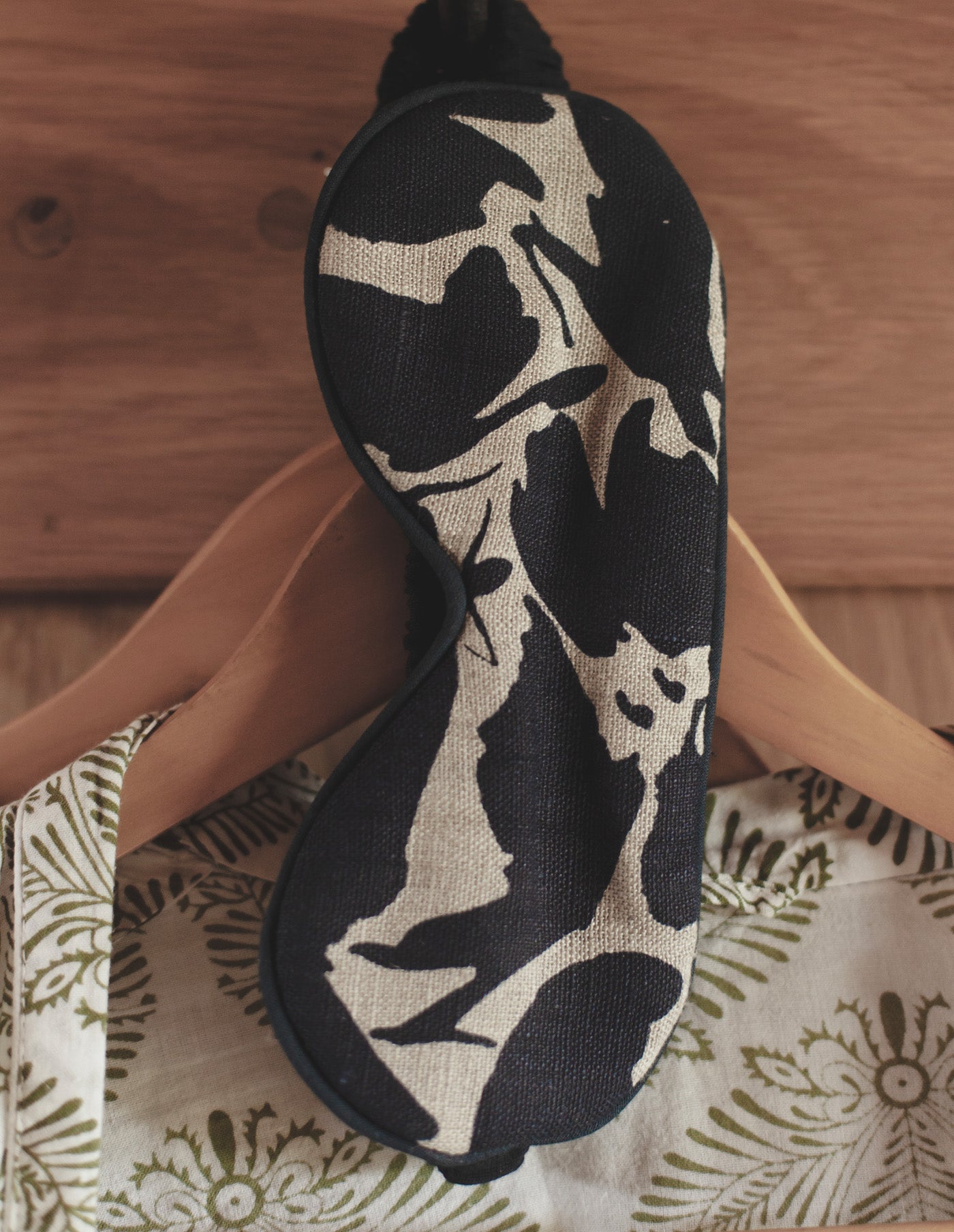 Printed Navy Eye Mask, Blästa Henriët