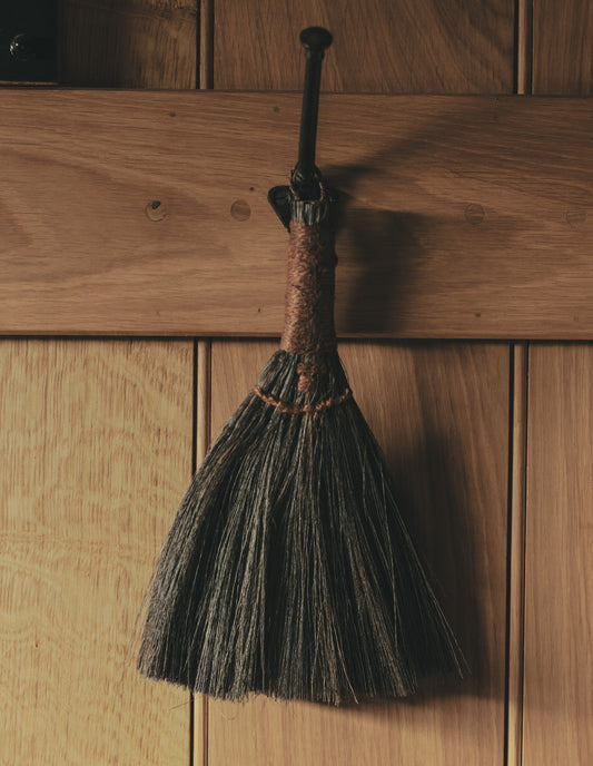 Seagrass Broom, Madam Stoltz