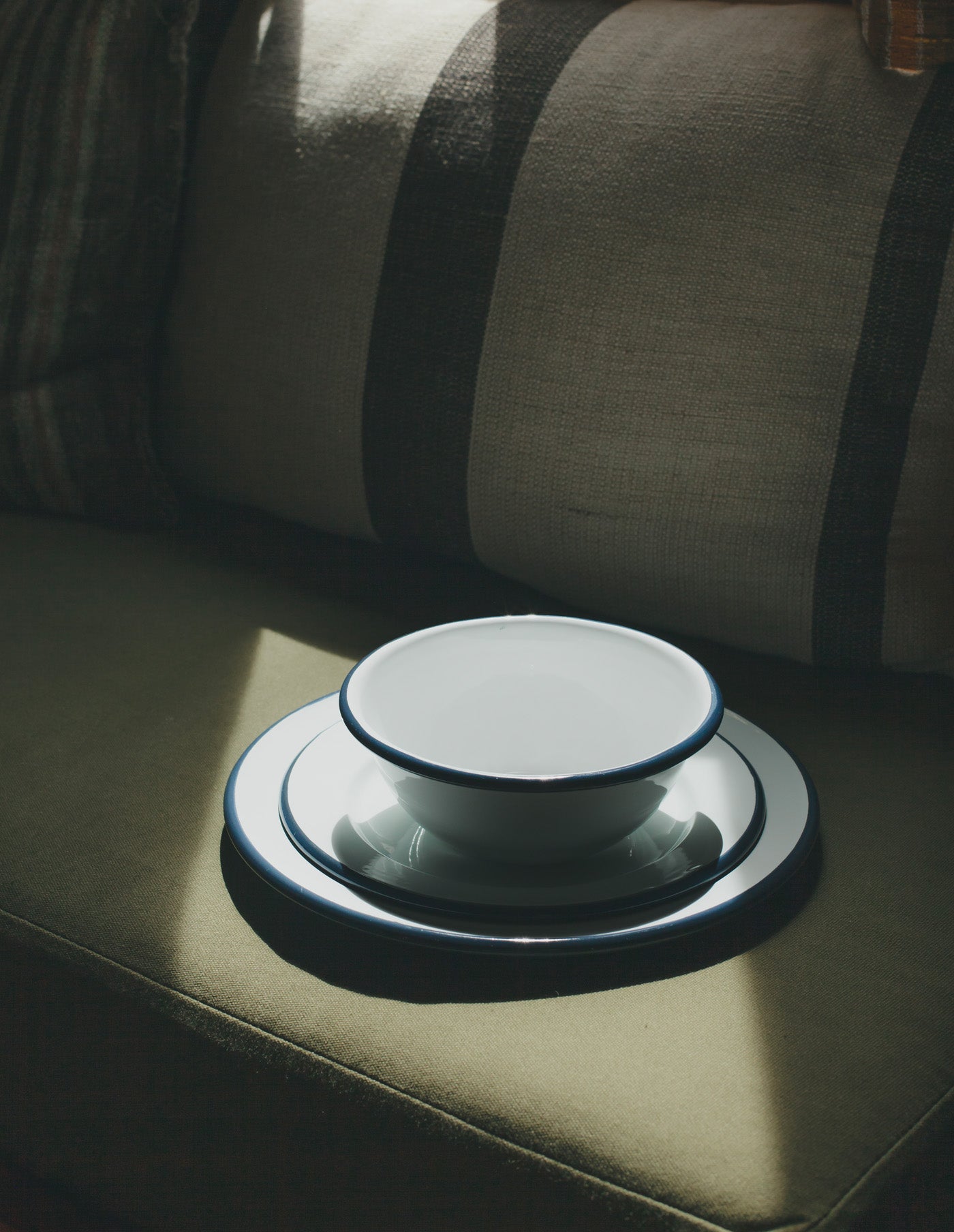 Navy Rimmed Enamel Bowl, 16cm
