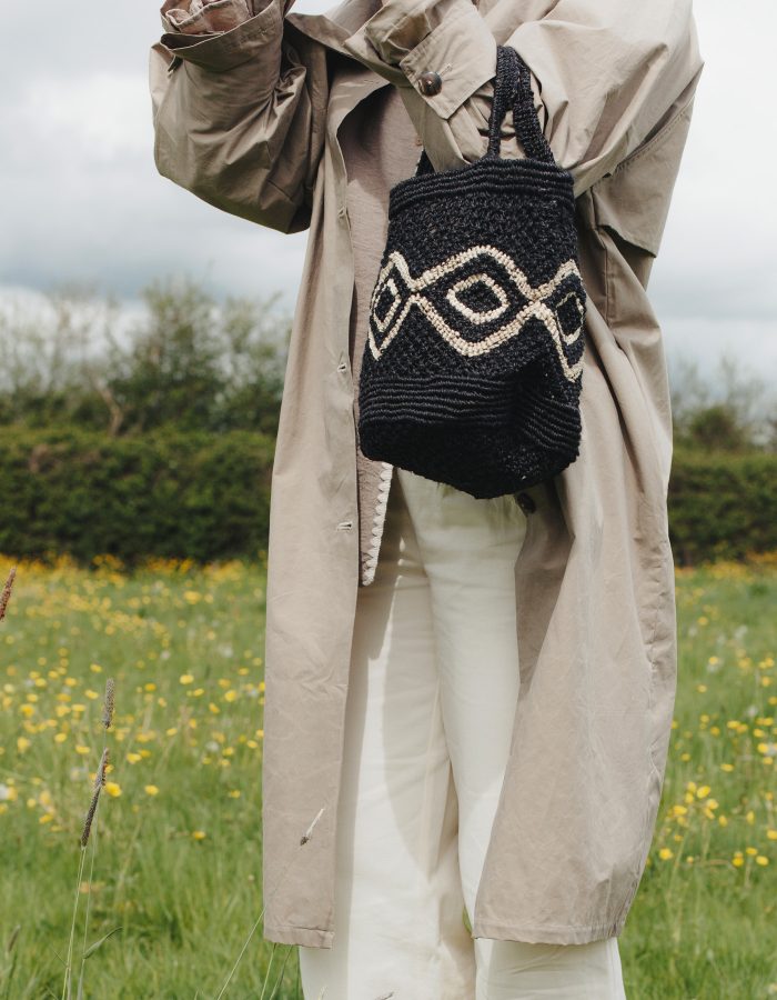 Black Small Round Jute Macrame Bag, Maison Bengal
