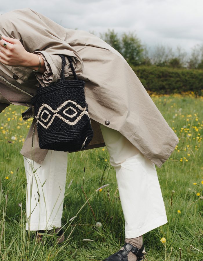 Black Small Round Jute Macrame Bag, Maison Bengal